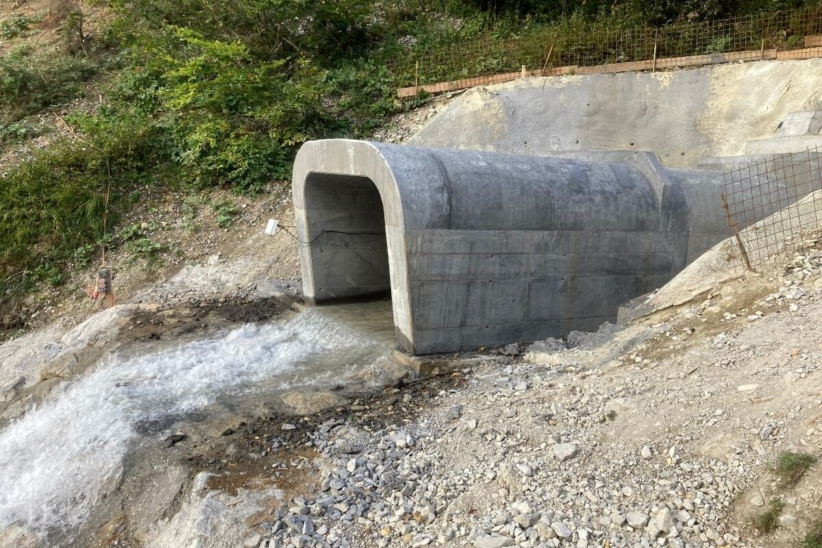 Portalbauwerk Portalbauwerk