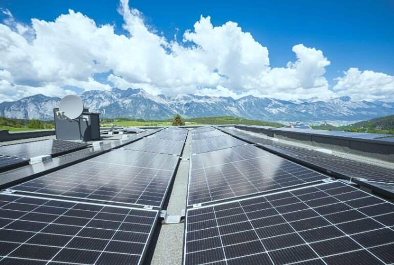 Photovoltaik Anlage umgesetzt von der IKB Photovoltaik Anlage umgesetzt von der IKB